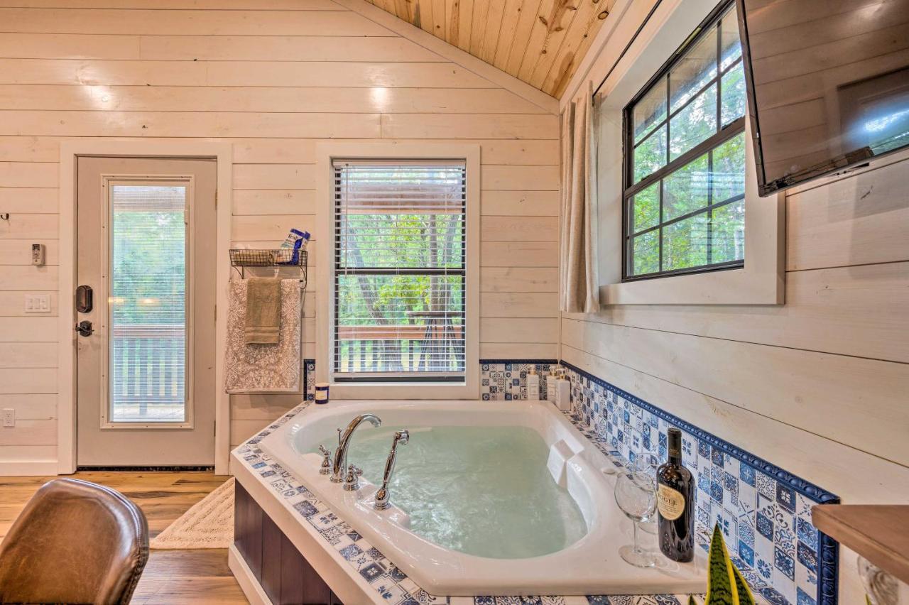 Romantic Broken Bow Cabin With Jacuzzi And Fire Pit! Dış mekan fotoğraf